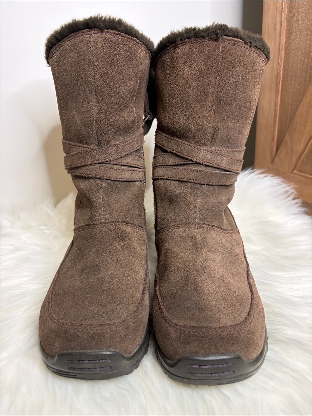 COLUMBIA Namara Suede Faux Fur Winter Boots Brown SIZE 9